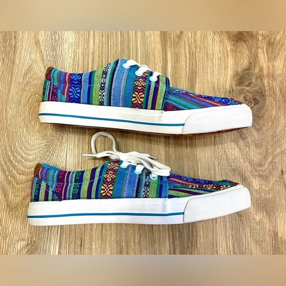 ROPER WOMEN'S SOUTHWESTERN PATTERN SHOES 8B (Like New) - Picture 3 of 6